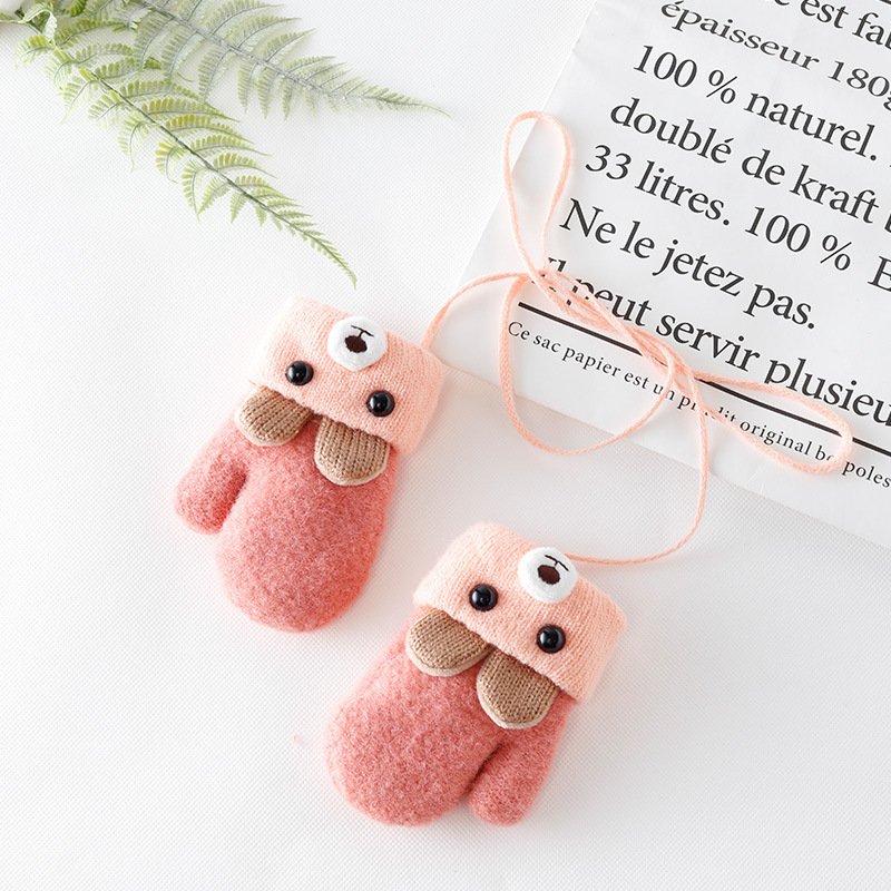 Plush cartoon baby gloves for babies and toddlers - Image 4